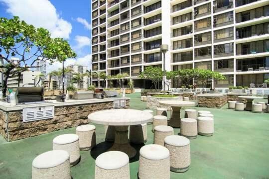 Beautifully Renovated 32Nd Floor Deluxe Ocean View Waikiki Condo Condo Honolulu Luaran gambar